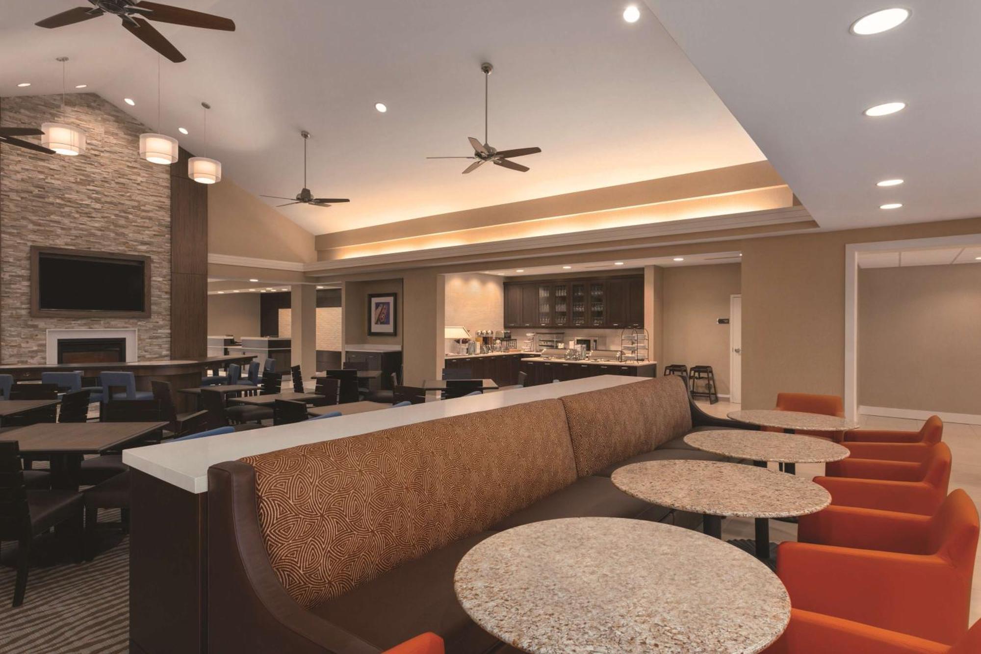 Hotel Homewood Atlanta Airport North 3*